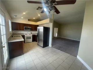 Photo #4: 2644582 Listing 