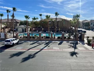 Photo #1: 2644583 Listing