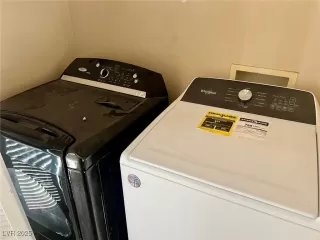 Photo #4: 2644583 Listing