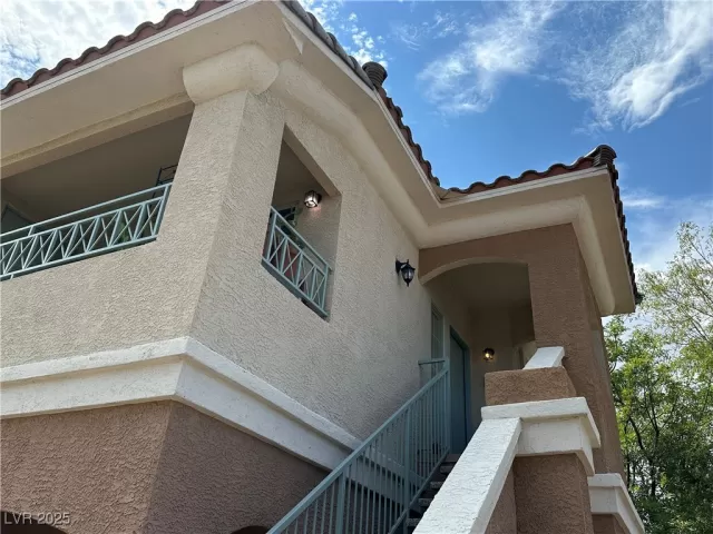 MLS: 2644617 Condo For Sale