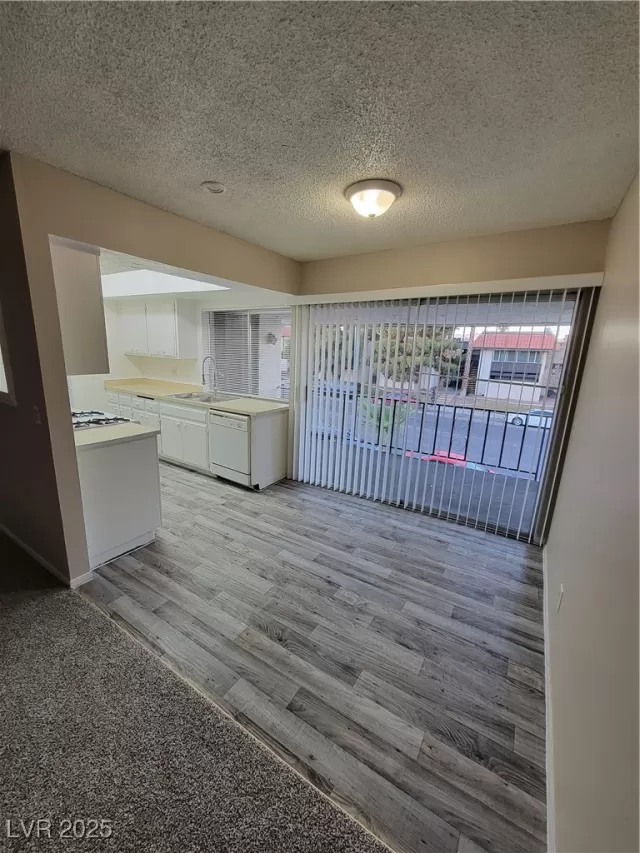 MLS: 2644632 Condo For Sale