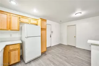 Photo #5: 2644638 Listing