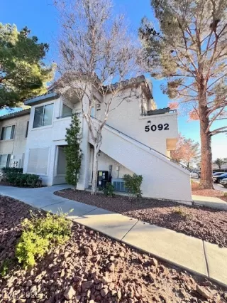 Photo #1: 2644676 Listing 