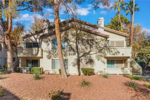 MLS: 2644703 Condo For Sale