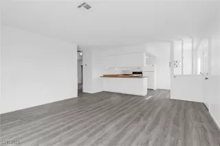 Photo #6: 2644769 Listing