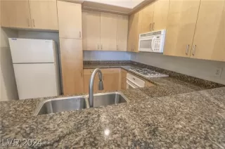 Photo #4: 2644792 Listing