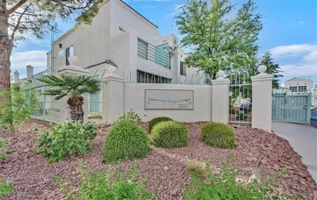 MLS: 2644820 Condo For Sale