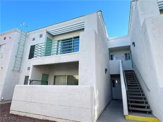 Photo #2: 2644820 Listing 