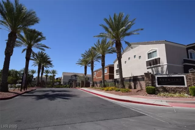 MLS: 2644827 Condo For Sale