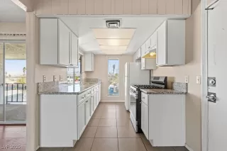 Photo #3: 2644852 Listing 