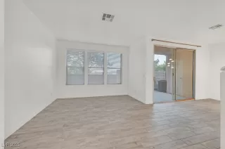 Photo #4: 2644859 Listing 