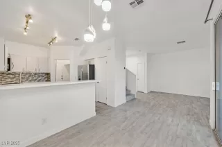 Photo #6: 2644859 Listing 