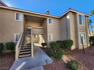 Photo #2: 2644860 Listing