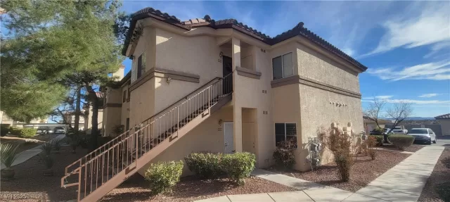 MLS: 2644872 Condo For Sale