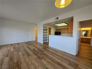 Photo #5: 2644882 Listing 