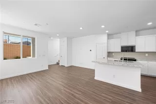 Photo #3: 2644893 Listing 