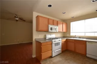 Photo #1: 2644912 Listing 