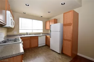 Photo #2: 2644912 Listing 