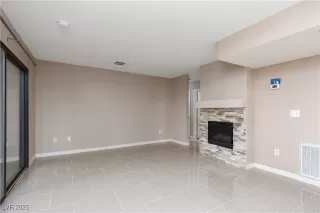 Photo #3: 2644915 Listing