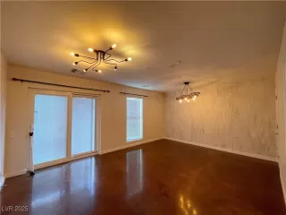 Photo #1: 2644971 Listing 