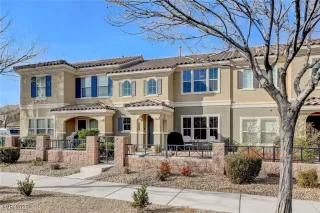 Photo #1: 2645000 Listing