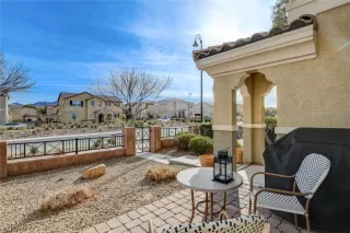 Photo #6: 2645000 Listing