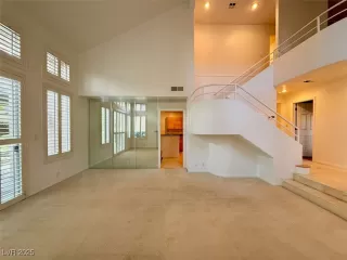 Photo #3: 2645014 Listing 