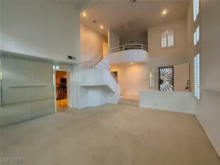 Photo #4: 2645014 Listing 