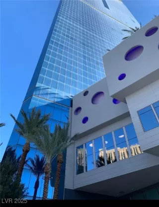 Photo #2: 2645032 Listing