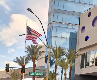 Photo #4: 2645032 Listing