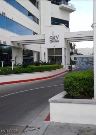 Photo #5: 2645032 Listing