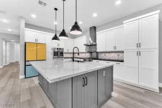 Photo #6: 2645041 Listing 