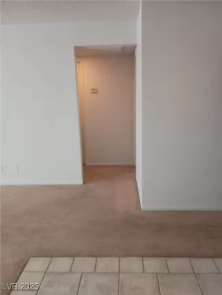 Photo #4: 2645044 Listing