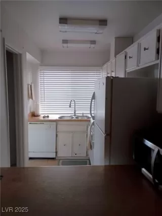 Photo #6: 2645044 Listing