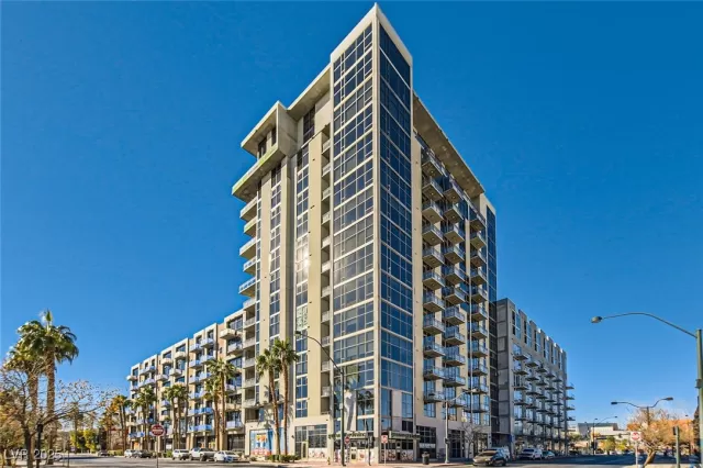 MLS: 2645079 Condo For Sale