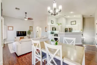 Photo #3: 2645112 Listing 