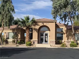 Photo #2: 2645113 Listing 