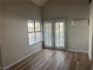 Photo #2: 2645128 Listing 