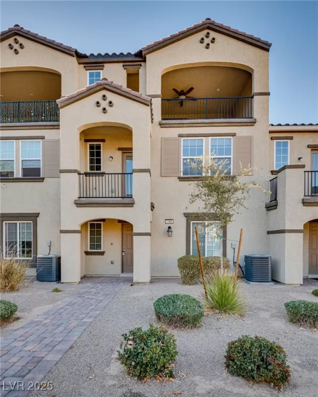 MLS: 2645141 Condo For Sale