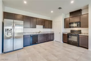 Photo #1: 2645141 Listing 