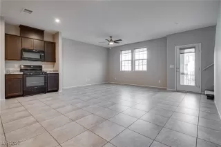 Photo #4: 2645141 Listing 