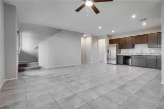 Photo #5: 2645141 Listing 