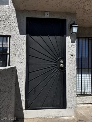 Photo #1: 2645158 Listing 