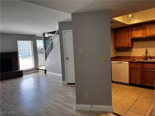 Photo #2: 2645158 Listing 