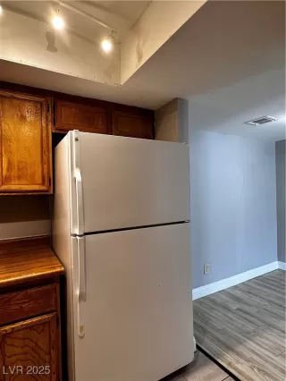 Photo #5: 2645158 Listing 