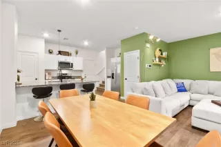 Photo #1: 2645159 Listing