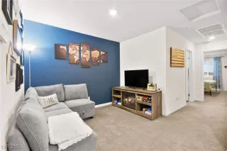 Photo #3: 2645159 Listing