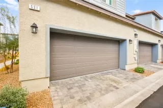 Photo #5: 2645159 Listing