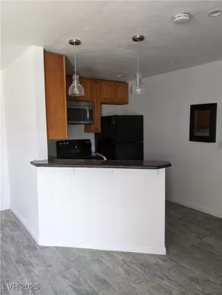 Photo #1: 2645177 Listing 