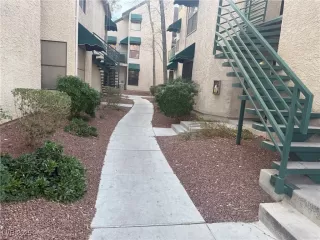 Photo #1: 2645179 Listing 